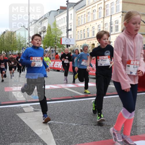 25.04.2026 - Das Zehntel Strokosch-Dieckow http://msf.ph/oto/9623476 25.04.2026 08:56:39 Ziel 1155, 1388, 1575, 1638, 1639, 1875, 1898, 1963, 1968, 2002, 2071, 2108, 2319, 2565, 2615, 2669, 3101, 3234, 3354, 3360, 3844, 3849, 3875, 3975, 4058 meine-sportfotos.de