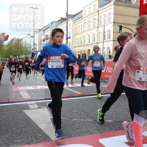 25.04.2026 - Das Zehntel Strokosch-Dieckow http://msf.ph/oto/9623486 25.04.2026 08:56:39 Ziel 1155, 1388, 1575, 1638, 1639, 1875, 1898, 1963, 1968, 2002, 2071, 2108, 2319, 2565, 2615, 2669, 3101, 3234, 3354, 3360, 3844, 3849, 3875, 3975, 4058 meine-sportfotos.de