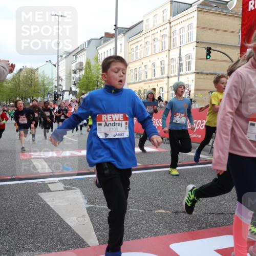 25.04.2026 - Das Zehntel Strokosch-Dieckow http://msf.ph/oto/9623503 25.04.2026 08:56:39 Ziel 1155, 1388, 1575, 1638, 1639, 1875, 1898, 1963, 1968, 2002, 2071, 2108, 2319, 2565, 2615, 2669, 3101, 3234, 3354, 3360, 3844, 3849, 3875, 3975, 4058 meine-sportfotos.de