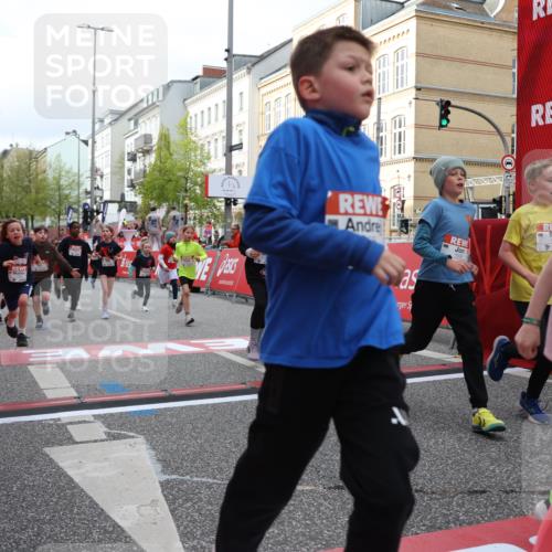 25.04.2026 - Das Zehntel Strokosch-Dieckow http://msf.ph/oto/9623524 25.04.2026 08:56:39 Ziel 1155, 1388, 1575, 1638, 1639, 1875, 1898, 1963, 1968, 2002, 2071, 2108, 2319, 2565, 2615, 2669, 3101, 3234, 3354, 3360, 3844, 3849, 3875, 3975, 4058 meine-sportfotos.de