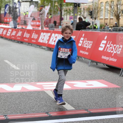 25.04.2026 - Das Zehntel Strokosch-Dieckow http://msf.ph/oto/9623554 25.04.2026 09:15:17 Ziel 2106, 3907 meine-sportfotos.de