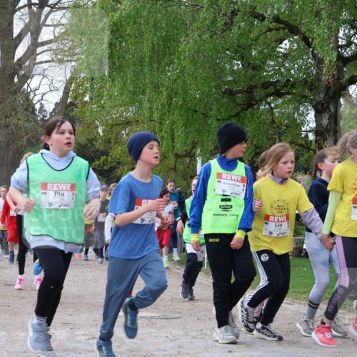 25.04.2026 - Das Zehntel Zöllner http://msf.ph/oto/9623557 25.04.2026 07:42:22 Laufen 3324, 4 meine-sportfotos.de