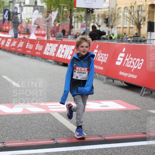 25.04.2026 - Das Zehntel Strokosch-Dieckow http://msf.ph/oto/9623569 25.04.2026 09:15:17 Ziel 2106, 3907 meine-sportfotos.de