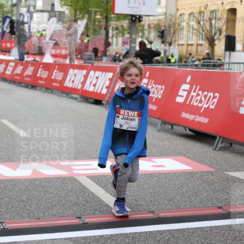 25.04.2026 - Das Zehntel Strokosch-Dieckow http://msf.ph/oto/9623577 25.04.2026 09:15:17 Ziel 2106, 3907 meine-sportfotos.de