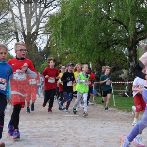 25.04.2026 - Das Zehntel Zöllner http://msf.ph/oto/9623614 25.04.2026 07:42:26 Laufen 2977, 2650, 2978 meine-sportfotos.de
