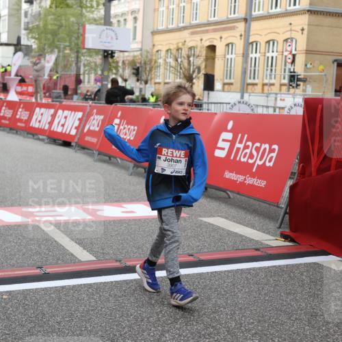25.04.2026 - Das Zehntel Strokosch-Dieckow http://msf.ph/oto/9623627 25.04.2026 09:15:18 Ziel 2106, 3907 meine-sportfotos.de