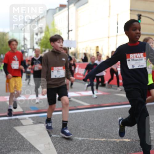 25.04.2026 - Das Zehntel Strokosch-Dieckow http://msf.ph/oto/9623632 25.04.2026 08:56:41 Ziel 1155, 1302, 1316, 1388, 1575, 1638, 1639, 1645, 1740, 1828, 1877, 1963, 1968, 2002, 2071, 2108, 2296, 2565, 2594, 2615, 2669, 3002, 3101, 3354, 3360, 3520, 3526, 3844, 3849, 3975, 4058 meine-sportfotos.de