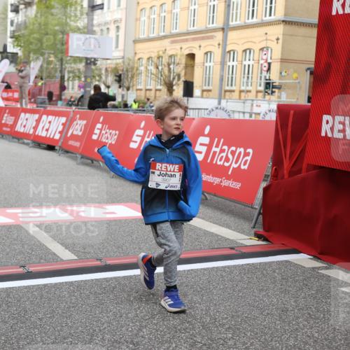25.04.2026 - Das Zehntel Strokosch-Dieckow http://msf.ph/oto/9623647 25.04.2026 09:15:18 Ziel 2106, 3907 meine-sportfotos.de