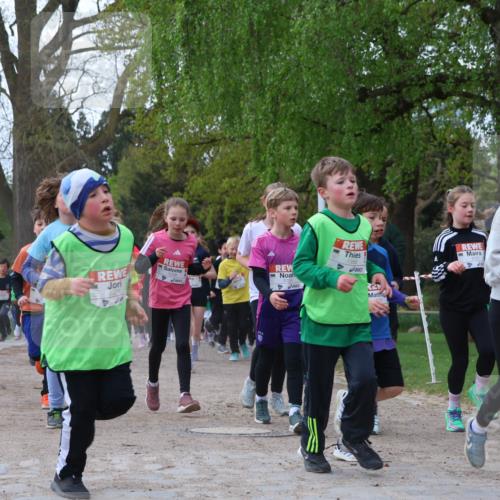 25.04.2026 - Das Zehntel Zöllner http://msf.ph/oto/9623673 25.04.2026 07:42:29 Laufen 1381, 1356, 3958 meine-sportfotos.de