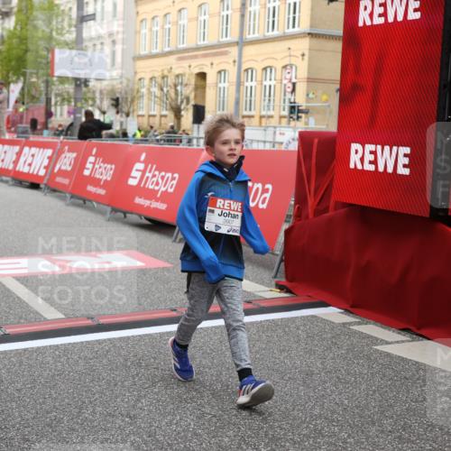 25.04.2026 - Das Zehntel Strokosch-Dieckow http://msf.ph/oto/9623676 25.04.2026 09:15:18 Ziel 2106, 3907 meine-sportfotos.de