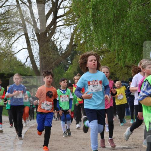 25.04.2026 - Das Zehntel Zöllner http://msf.ph/oto/9623678 25.04.2026 07:42:30 Laufen 3828, 3826, 1381, 3964 meine-sportfotos.de