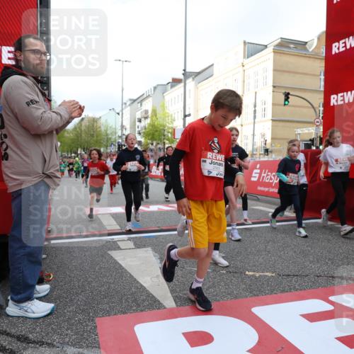 25.04.2026 - Das Zehntel Strokosch-Dieckow http://msf.ph/oto/9623692 25.04.2026 08:56:42 Ziel 1155, 1302, 1316, 1575, 1638, 1639, 1645, 1717, 1740, 1828, 1877, 1963, 1968, 2002, 2071, 2108, 2296, 2565, 2594, 2615, 2669, 2895, 3002, 3354, 3360, 3520, 3526, 3844, 3849, 3975, 4058 meine-sportfotos.de