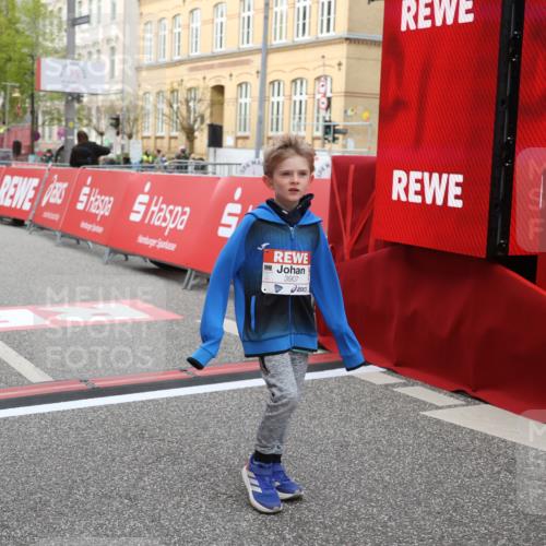 25.04.2026 - Das Zehntel Strokosch-Dieckow http://msf.ph/oto/9623696 25.04.2026 09:15:18 Ziel 2106, 3907 meine-sportfotos.de
