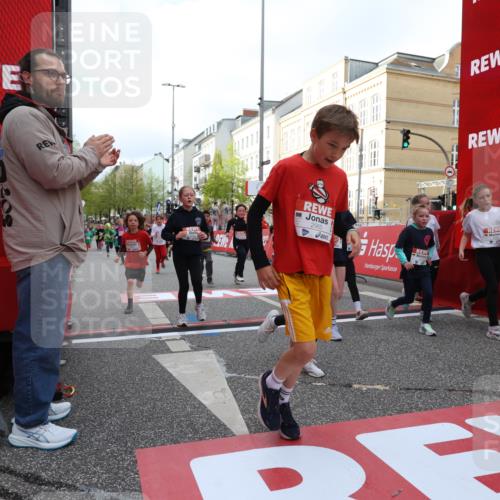 25.04.2026 - Das Zehntel Strokosch-Dieckow http://msf.ph/oto/9623699 25.04.2026 08:56:42 Ziel 1155, 1302, 1316, 1575, 1638, 1639, 1645, 1717, 1740, 1828, 1877, 1963, 1968, 2002, 2071, 2108, 2296, 2565, 2594, 2615, 2669, 2895, 3002, 3354, 3360, 3520, 3526, 3844, 3849, 3975, 4058 meine-sportfotos.de