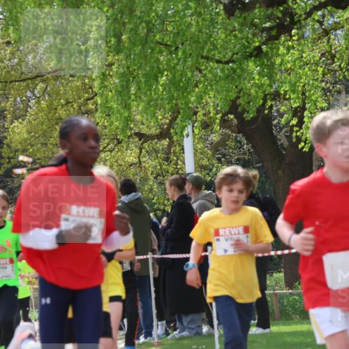 25.04.2026 - Das Zehntel Zöllner http://msf.ph/oto/9623700 25.04.2026 11:40:04 Laufen 3 meine-sportfotos.de