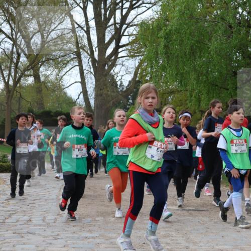 25.04.2026 - Das Zehntel Zöllner http://msf.ph/oto/9623730 25.04.2026 07:42:33 Laufen 3313, 144 meine-sportfotos.de