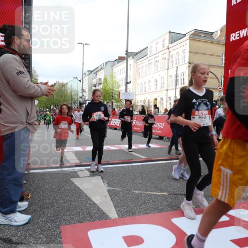 25.04.2026 - Das Zehntel Strokosch-Dieckow http://msf.ph/oto/9623731 25.04.2026 08:56:43 Ziel 1155, 1302, 1316, 1575, 1638, 1639, 1645, 1717, 1740, 1828, 1877, 1963, 1968, 2002, 2108, 2296, 2565, 2594, 2615, 2669, 2895, 3002, 3520, 3526, 3844, 3847, 3849, 3963, 3975, 4058 meine-sportfotos.de