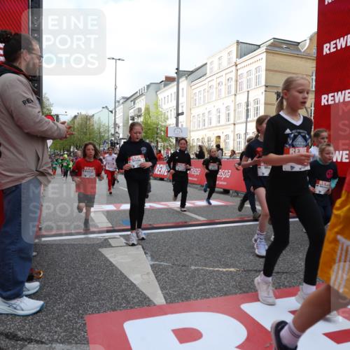 25.04.2026 - Das Zehntel Strokosch-Dieckow http://msf.ph/oto/9623739 25.04.2026 08:56:43 Ziel 1155, 1302, 1316, 1575, 1638, 1639, 1645, 1717, 1740, 1828, 1877, 1963, 1968, 2002, 2108, 2296, 2565, 2594, 2615, 2669, 2895, 3002, 3520, 3526, 3844, 3847, 3849, 3963, 3975, 4058 meine-sportfotos.de