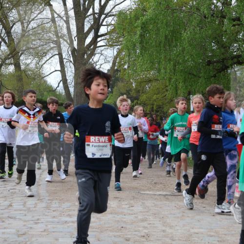 25.04.2026 - Das Zehntel Zöllner http://msf.ph/oto/9623757 25.04.2026 07:42:35 Laufen 1, 1266 meine-sportfotos.de