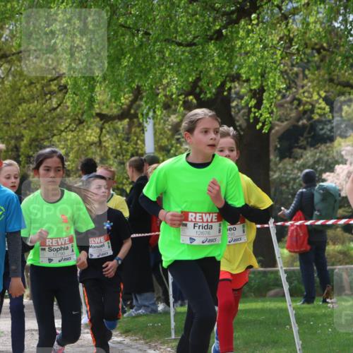 25.04.2026 - Das Zehntel Zöllner http://msf.ph/oto/9623799 25.04.2026 11:40:06 Laufen 114, 12150, 839, 12790, 11729, 12676, 295, 12318 meine-sportfotos.de