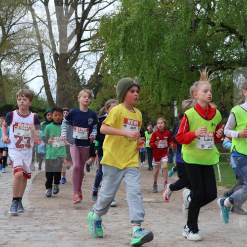 25.04.2026 - Das Zehntel Zöllner http://msf.ph/oto/9623825 25.04.2026 07:42:39 Laufen 23, 3238 meine-sportfotos.de
