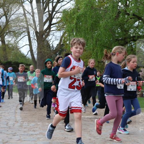 25.04.2026 - Das Zehntel Zöllner http://msf.ph/oto/9623846 25.04.2026 07:42:40 Laufen 2523, 3122, 23, 1292 meine-sportfotos.de