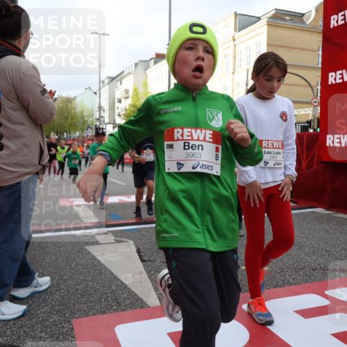 25.04.2026 - Das Zehntel Strokosch-Dieckow http://msf.ph/oto/9623861 25.04.2026 08:56:47 Ziel 1004, 1113, 1131, 1302, 1316, 1645, 1649, 1717, 1740, 1828, 1877, 1959, 2078, 2296, 2463, 2474, 2478, 2565, 2594, 2606, 2615, 2895, 3002, 3059, 3093, 3196, 3206, 3520, 3526, 3745, 3844, 3847, 3891, 3963 meine-sportfotos.de