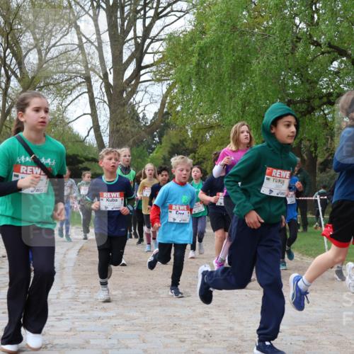 25.04.2026 - Das Zehntel Zöllner http://msf.ph/oto/9623865 25.04.2026 07:42:41 Laufen 3831 meine-sportfotos.de