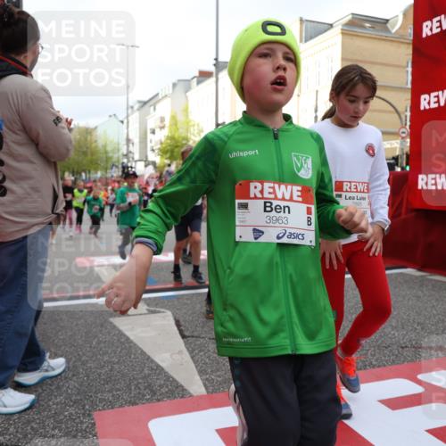 25.04.2026 - Das Zehntel Strokosch-Dieckow http://msf.ph/oto/9623867 25.04.2026 08:56:47 Ziel 1004, 1113, 1131, 1302, 1316, 1645, 1649, 1717, 1740, 1828, 1877, 1959, 2078, 2296, 2463, 2474, 2478, 2565, 2594, 2606, 2615, 2895, 3002, 3059, 3093, 3196, 3206, 3520, 3526, 3745, 3844, 3847, 3891, 3963 meine-sportfotos.de