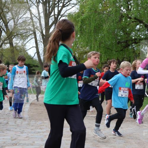 25.04.2026 - Das Zehntel Zöllner http://msf.ph/oto/9623878 25.04.2026 07:42:42 Laufen 3760 meine-sportfotos.de