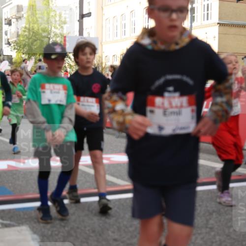 25.04.2026 - Das Zehntel Strokosch-Dieckow http://msf.ph/oto/9623924 25.04.2026 08:56:48 Ziel 1004, 1113, 1131, 1302, 1307, 1316, 1369, 1645, 1649, 1717, 1740, 1828, 1877, 1959, 2078, 2296, 2323, 2463, 2474, 2478, 2594, 2606, 2895, 3002, 3059, 3093, 3196, 3206, 3520, 3526, 3745, 3847, 3891, 3963 meine-sportfotos.de