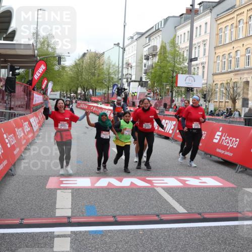 25.04.2026 - Das Zehntel Strokosch-Dieckow http://msf.ph/oto/9623933 25.04.2026 09:15:42 Ziel 1379, 2209 meine-sportfotos.de