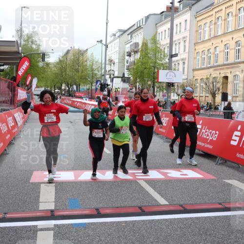 25.04.2026 - Das Zehntel Strokosch-Dieckow http://msf.ph/oto/9623961 25.04.2026 09:15:43 Ziel 1379, 2209 meine-sportfotos.de