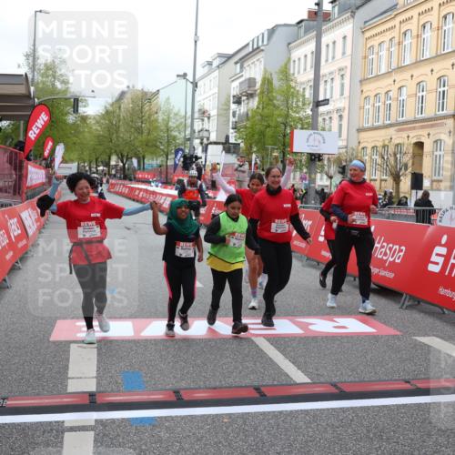 25.04.2026 - Das Zehntel Strokosch-Dieckow http://msf.ph/oto/9623977 25.04.2026 09:15:43 Ziel 1379, 2209 meine-sportfotos.de