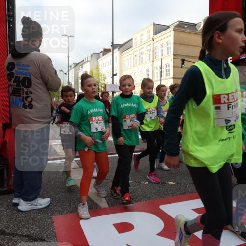 25.04.2026 - Das Zehntel Strokosch-Dieckow http://msf.ph/oto/9623979 25.04.2026 08:56:50 Ziel 1004, 1113, 1131, 1307, 1369, 1562, 1567, 1649, 1717, 1959, 2078, 2323, 2463, 2474, 2478, 2606, 2895, 3059, 3093, 3196, 3206, 3610, 3722, 3745, 3847, 3891, 3950, 3963 meine-sportfotos.de