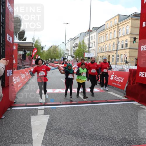 25.04.2026 - Das Zehntel Strokosch-Dieckow http://msf.ph/oto/9624026 25.04.2026 09:15:43 Ziel 1379, 2209 meine-sportfotos.de