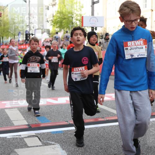 25.04.2026 - Das Zehntel Strokosch-Dieckow http://msf.ph/oto/9624047 25.04.2026 08:56:55 Ziel 1004, 1134, 1307, 1369, 1562, 1567, 2040, 2078, 2217, 2229, 2323, 2484, 2528, 2606, 2607, 2808, 3065, 3093, 3196, 3206, 3465, 3559, 3560, 3610, 3715, 3718, 3722, 3803, 3891, 3950 meine-sportfotos.de