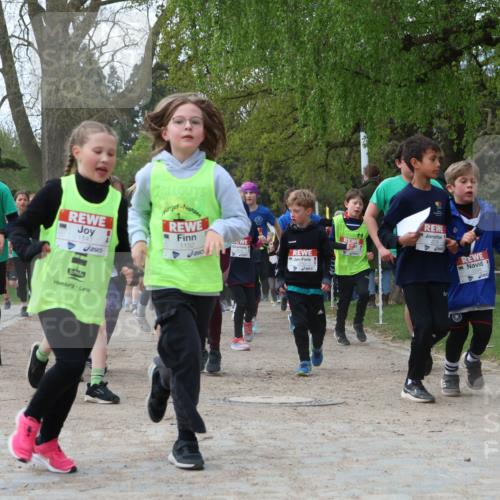 25.04.2026 - Das Zehntel Zöllner http://msf.ph/oto/9624088 25.04.2026 07:42:59 Laufen 1141, 1152, 2219, 44 meine-sportfotos.de