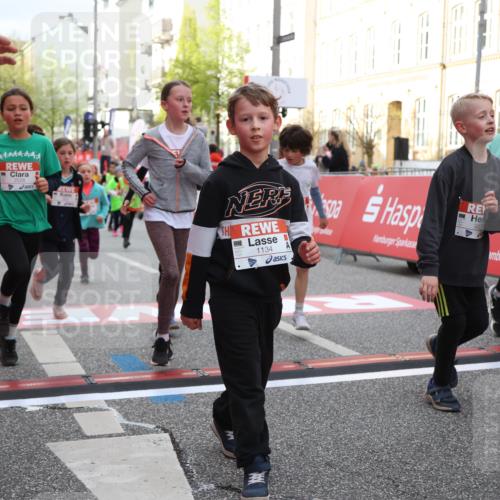25.04.2026 - Das Zehntel Strokosch-Dieckow http://msf.ph/oto/9624111 25.04.2026 08:56:57 Ziel 1134, 1331, 1511, 1562, 1567, 1625, 2040, 2217, 2229, 2484, 2528, 2607, 2808, 3065, 3465, 3498, 3559, 3560, 3610, 3715, 3718, 3722, 3803, 3946, 3950 meine-sportfotos.de