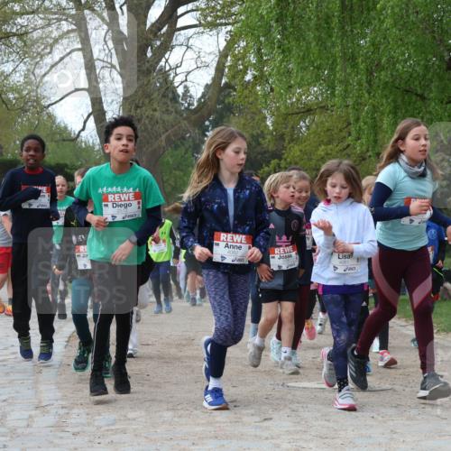25.04.2026 - Das Zehntel Zöllner http://msf.ph/oto/9624113 25.04.2026 07:43:01 Laufen 444, 4062, 4061 meine-sportfotos.de