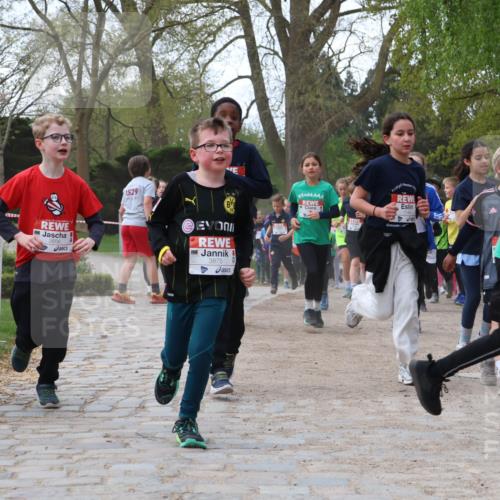 25.04.2026 - Das Zehntel Zöllner http://msf.ph/oto/9624129 25.04.2026 07:43:02 Laufen 6339, 2686, 1529, 3875, 1144 meine-sportfotos.de