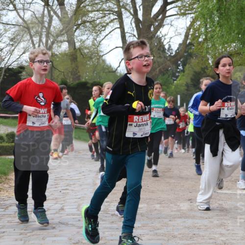 25.04.2026 - Das Zehntel Zöllner http://msf.ph/oto/9624139 25.04.2026 07:43:02 Laufen 2686, 3875, 1144 meine-sportfotos.de