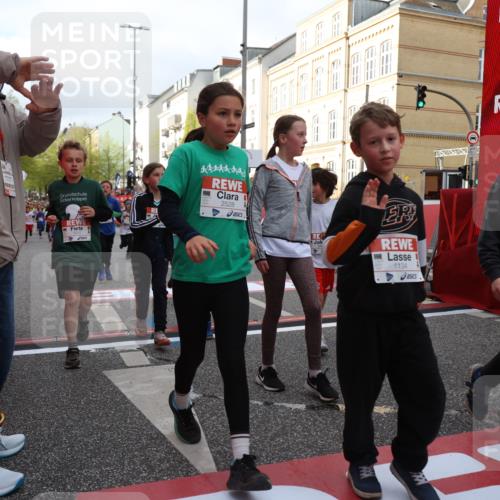 25.04.2026 - Das Zehntel Strokosch-Dieckow http://msf.ph/oto/9624147 25.04.2026 08:56:58 Ziel 1134, 1331, 1363, 1511, 1567, 1625, 1758, 1762, 1765, 2040, 2217, 2229, 2484, 2528, 2607, 2808, 3065, 3465, 3498, 3559, 3560, 3610, 3715, 3718, 3722, 3803, 3946, 3950 meine-sportfotos.de
