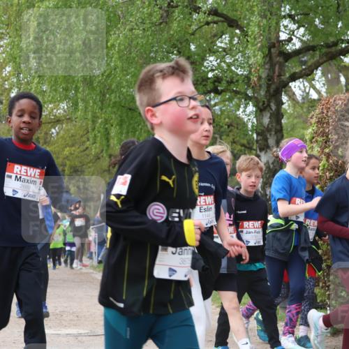 25.04.2026 - Das Zehntel Zöllner http://msf.ph/oto/9624148 25.04.2026 07:43:03 Laufen 444444, 2669, 387, 280, 3783 meine-sportfotos.de