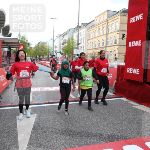 25.04.2026 - Das Zehntel Strokosch-Dieckow http://msf.ph/oto/9624149 25.04.2026 09:15:44 Ziel 1379, 2209 meine-sportfotos.de