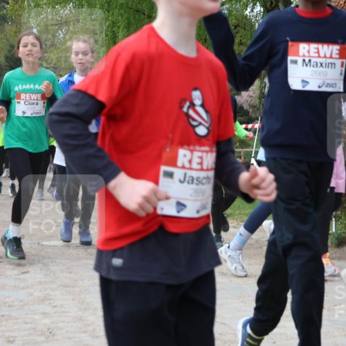 25.04.2026 - Das Zehntel Zöllner http://msf.ph/oto/9624155 25.04.2026 07:43:04 Laufen 44444444, 2513, 4444445, 2528, 258, 2669 meine-sportfotos.de