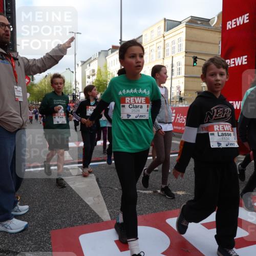 25.04.2026 - Das Zehntel Strokosch-Dieckow http://msf.ph/oto/9624161 25.04.2026 08:56:59 Ziel 1134, 1331, 1363, 1511, 1521, 1625, 1758, 1762, 1765, 2040, 2217, 2229, 2484, 2528, 2607, 2808, 3065, 3465, 3498, 3530, 3559, 3560, 3715, 3718, 3803, 3946 meine-sportfotos.de