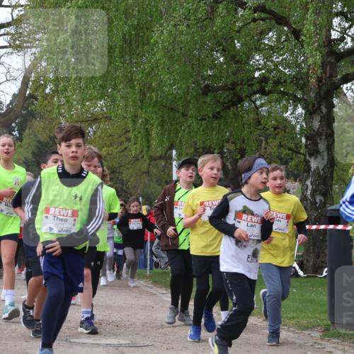 25.04.2026 - Das Zehntel Zöllner http://msf.ph/oto/9624177 25.04.2026 07:43:05 Laufen 3228, 3530 meine-sportfotos.de