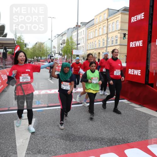 25.04.2026 - Das Zehntel Strokosch-Dieckow http://msf.ph/oto/9624201 25.04.2026 09:15:45 Ziel 1379, 2209 meine-sportfotos.de