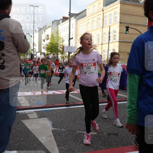 25.04.2026 - Das Zehntel Strokosch-Dieckow http://msf.ph/oto/9624218 25.04.2026 08:57:03 Ziel 1126, 1229, 1331, 1341, 1357, 1363, 1376, 1511, 1521, 1625, 1683, 1758, 1762, 1765, 1956, 2222, 2326, 2513, 2528, 2808, 2857, 2864, 2972, 3465, 3484, 3491, 3494, 3498, 3530, 3559, 3560, 3579, 3683, 3685, 3714, 3788, 3946 meine-sportfotos.de